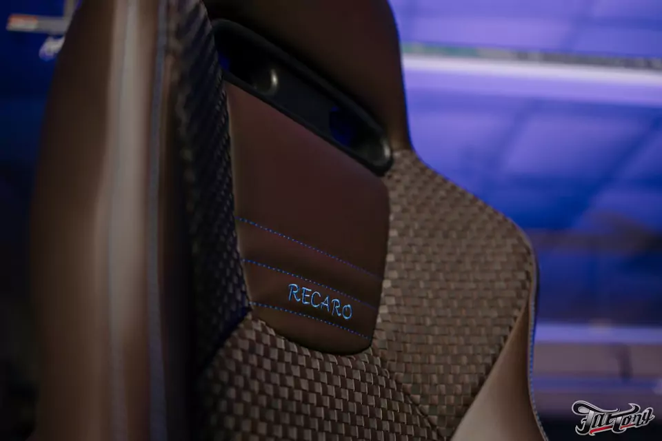 Перетяжка сидений Recaro для Honda Accord 7 в кожу и алькантару с плетением в стиле Bottega Veneta!